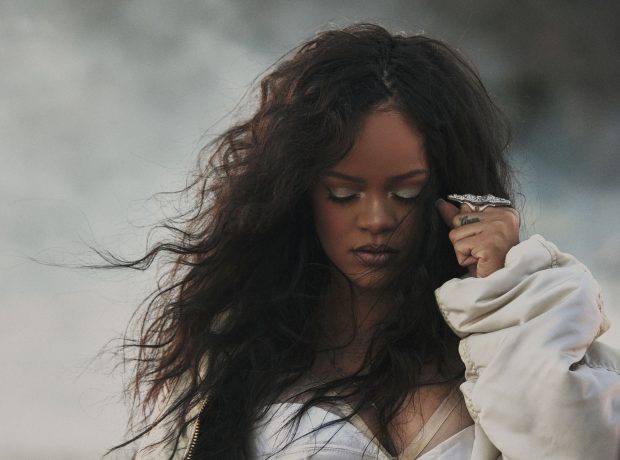 RIHANNA TEKEE TUNTEIKKAAN PALUUN UUDELLA MUSIIKILLA