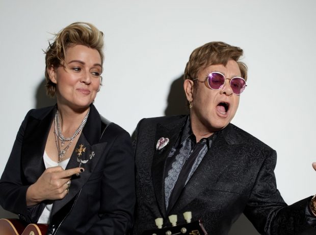 ELTON JOHN JA BRANDI CARLILE JULKAISEVAT YHTEISALBUMIN